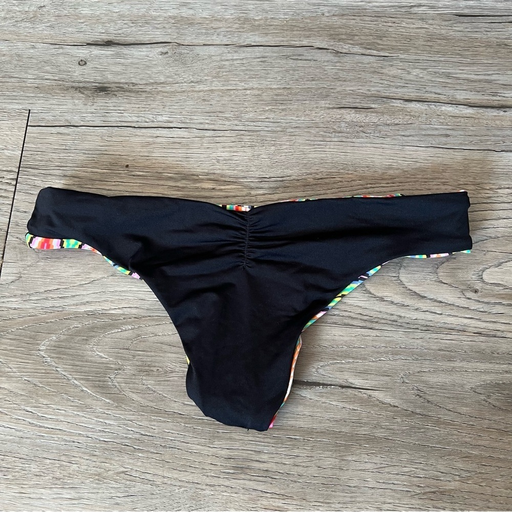 Colorful Zigzag Reversible Bikini Bottom - Picture 6 of 6
